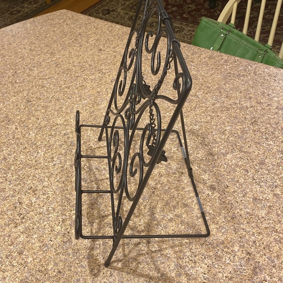 Longaberger Wrought Iron Cookbook Stand Maple Leaf (Stand Only-No Cookbook) - Picture 9 of 16